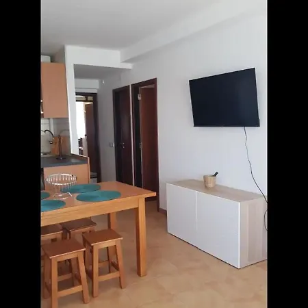 Ninho De Ferias 아파트 *